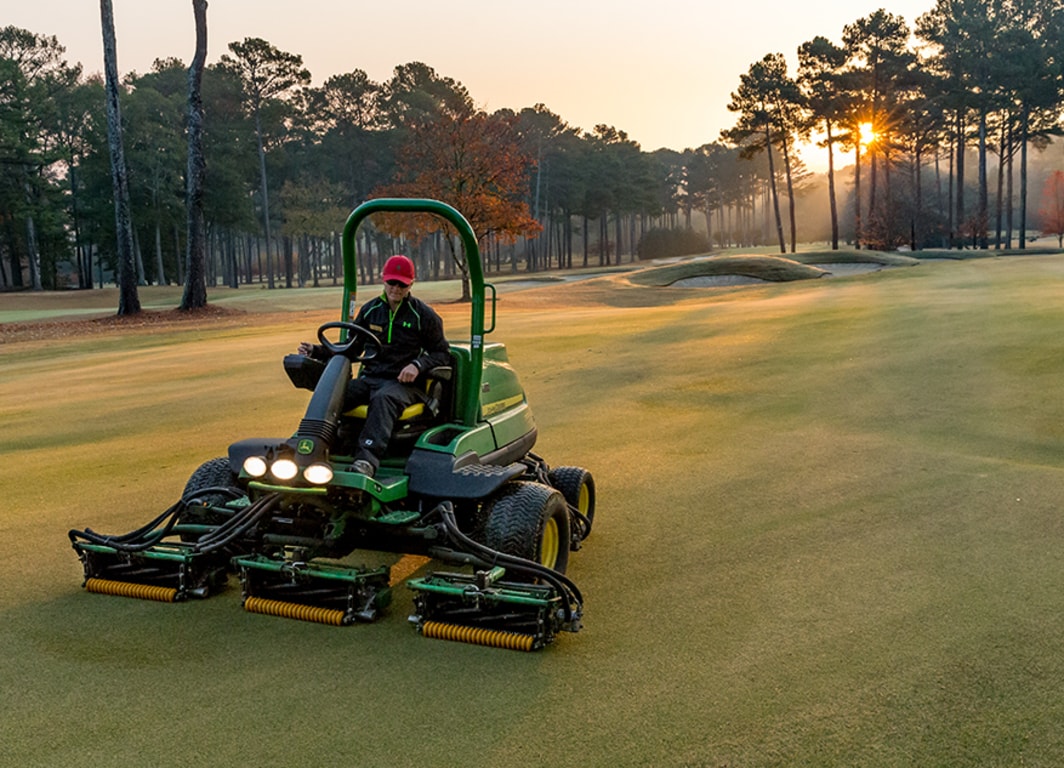 Segadoras para Fairway 7700A en el campo.