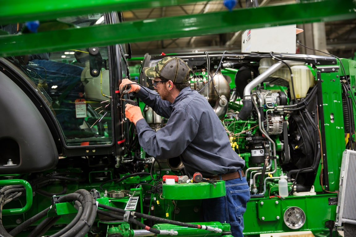 john deere factory tours john deere us john deere waterloo works waterloo ia