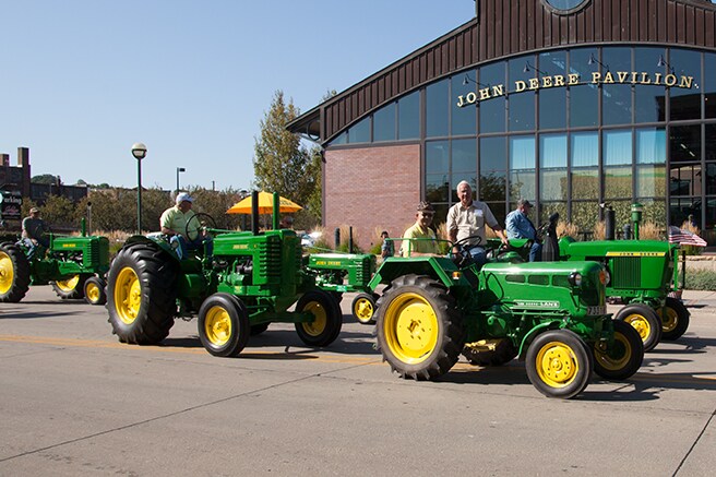 Heritage tractors lining up at the start of the parade