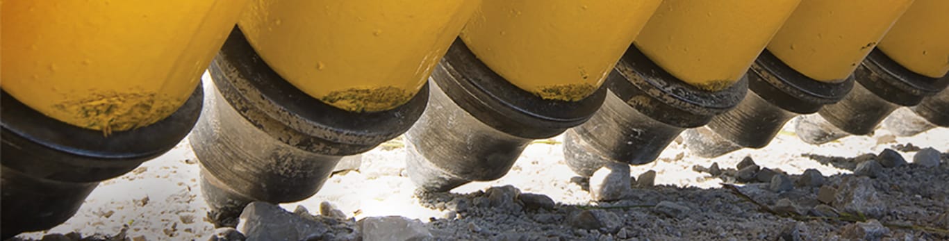 close up images of stinger grader edges