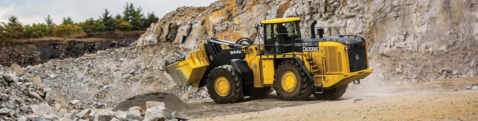 944K wheel loader working in mine