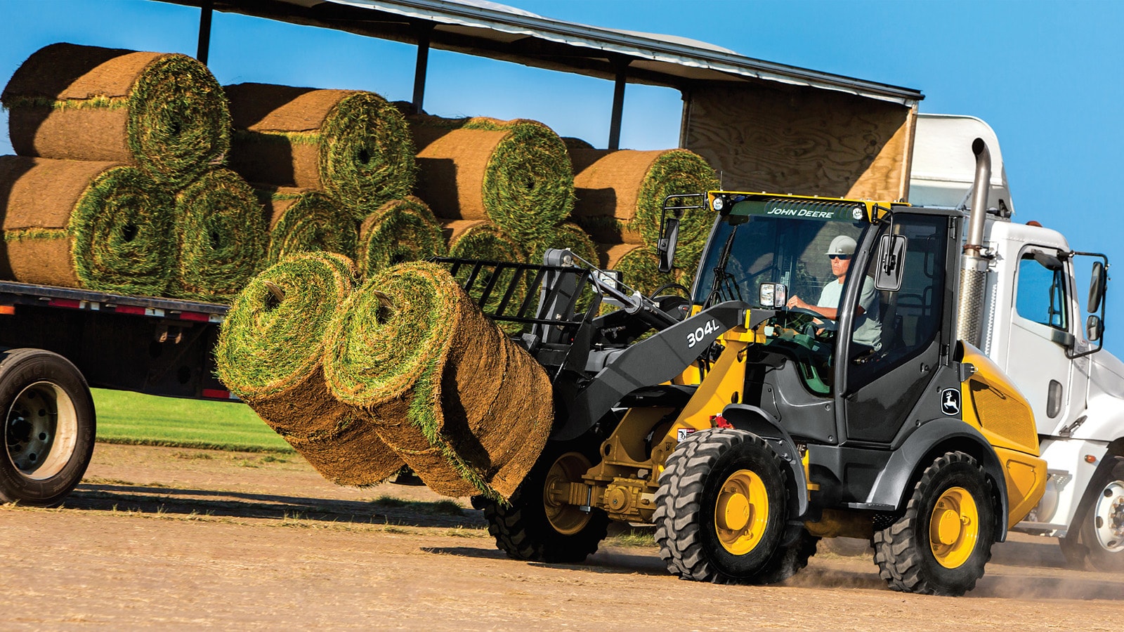 304L compact wheel loader