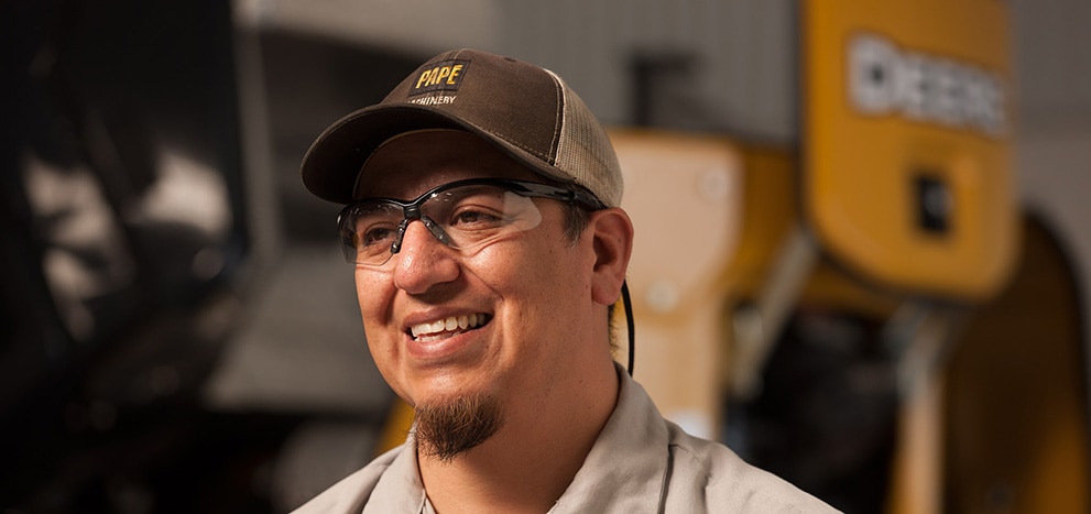 Ramón Hernandez, student at Linn-Benton Community College poses for a photo