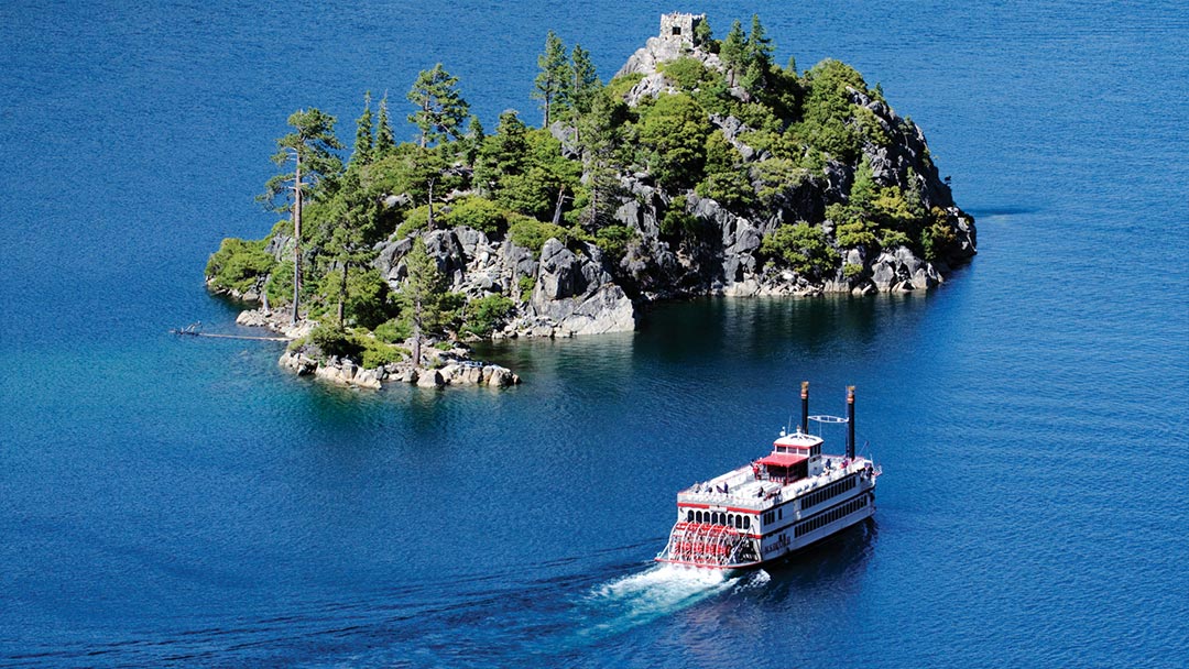 MS Dixie II on the water near Fannette Island