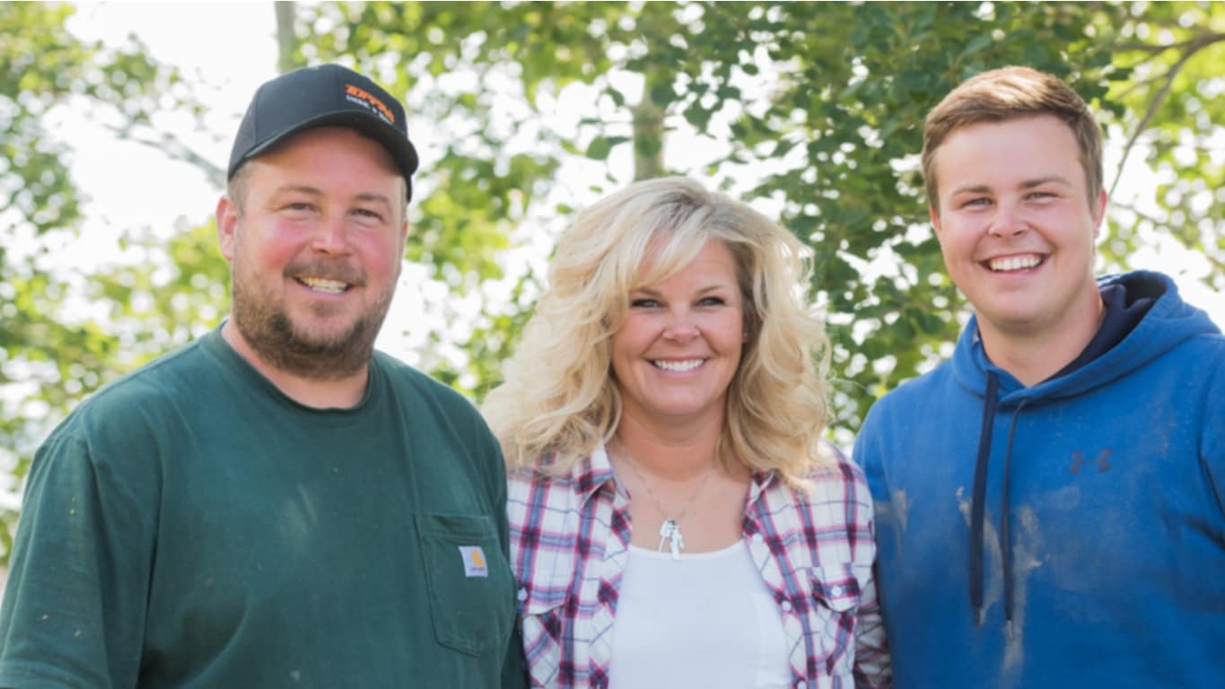 Frank Thompson and his wife, Heather, with their son, Spencer.