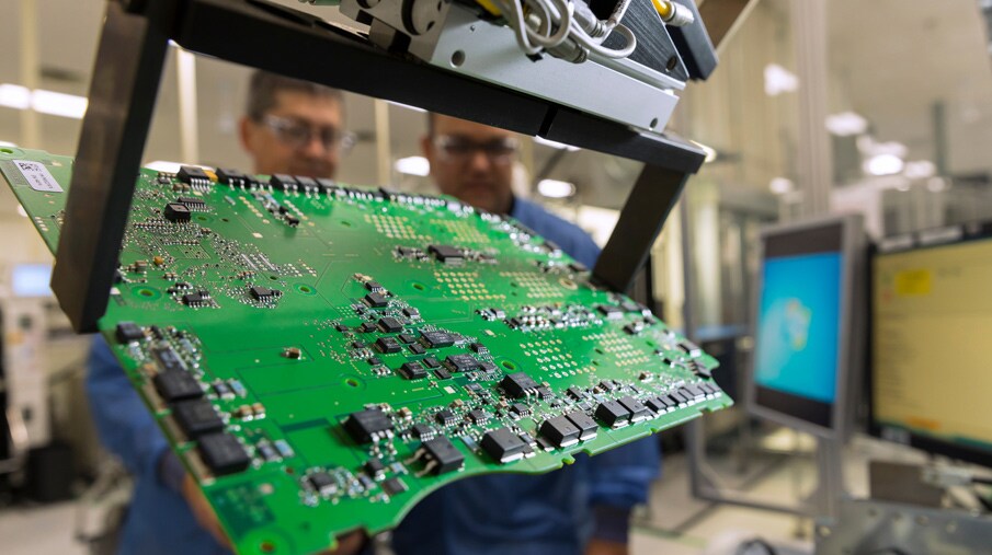 John Deere Electronics