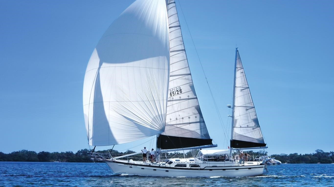 Emerald Lady motorsailer powered by John Deere Marine engines sailing on the Caribbean