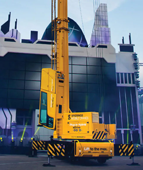 A Spiering crane powered by a John Deere engine