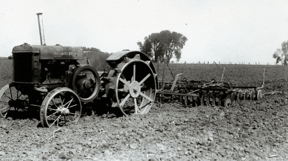 tractors from old and new eras display in a dynamic GIF