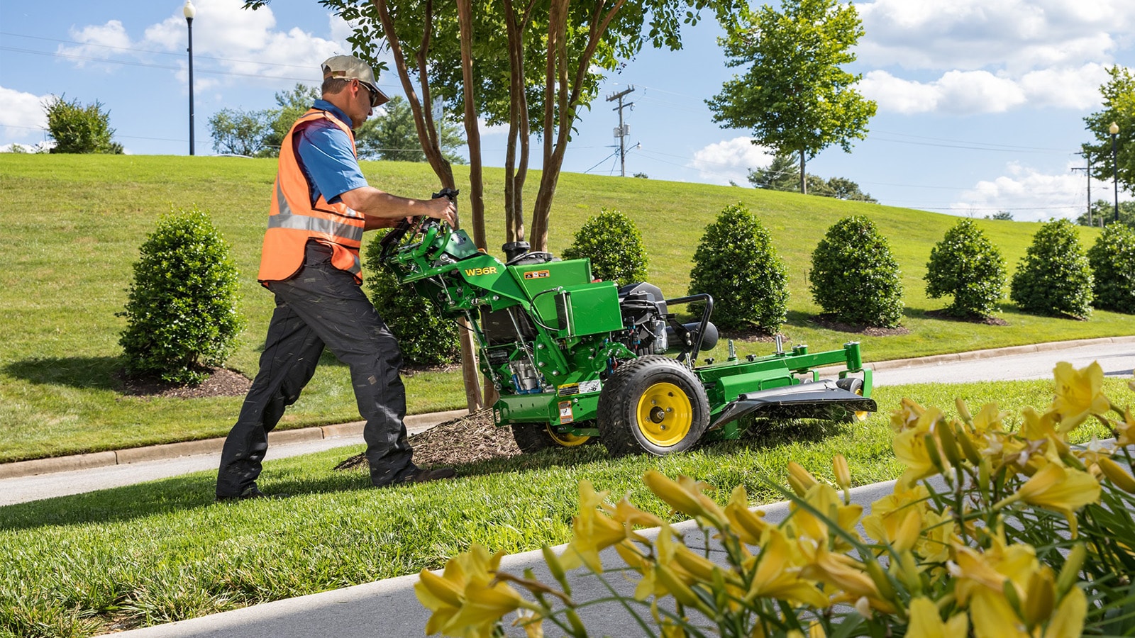 M Series and R Series Mowers Win AE50 Award