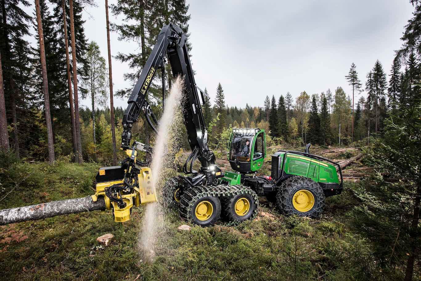 https://www.deere.com/assets/images/common/our-company/news/1470G_3.jpg