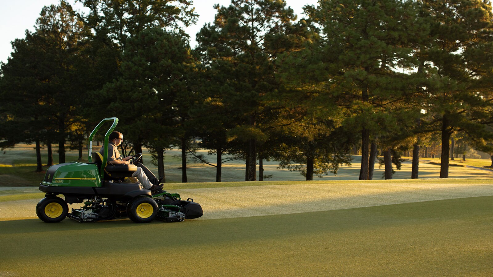 John Deere Triplex Mower