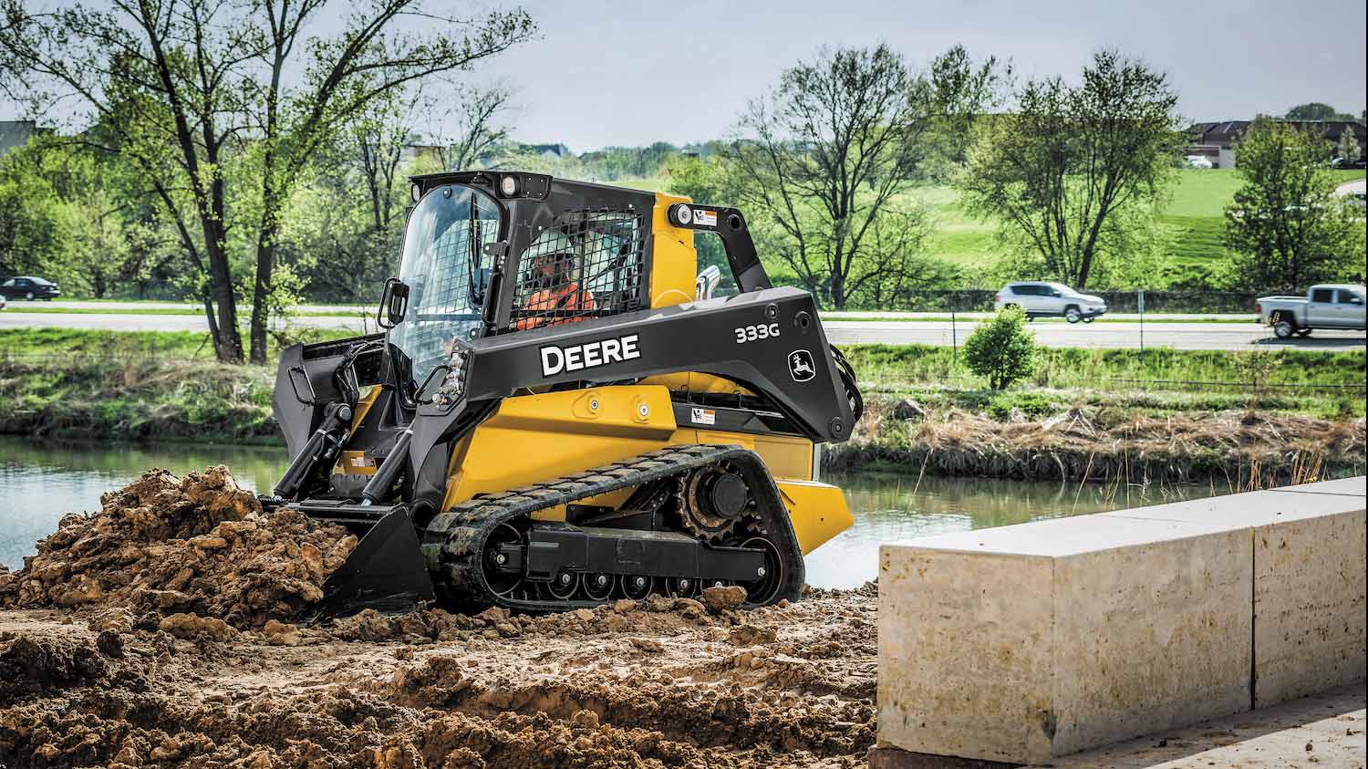 John Deere 333G