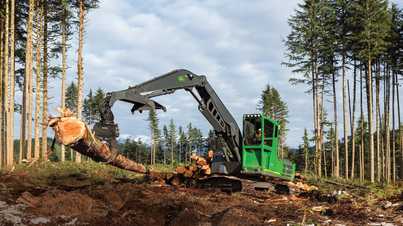 John Deere Announces New Forestry Swing Machine Options