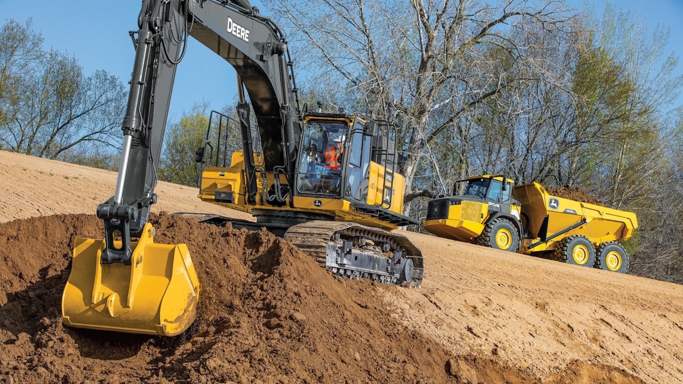 Large image of 470G Excavator