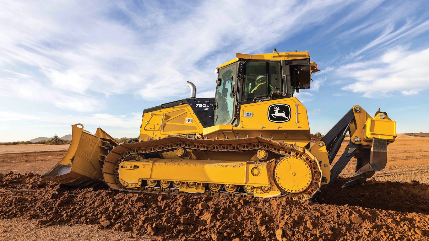 Picture of the 750L dozer on a construction jobsite.