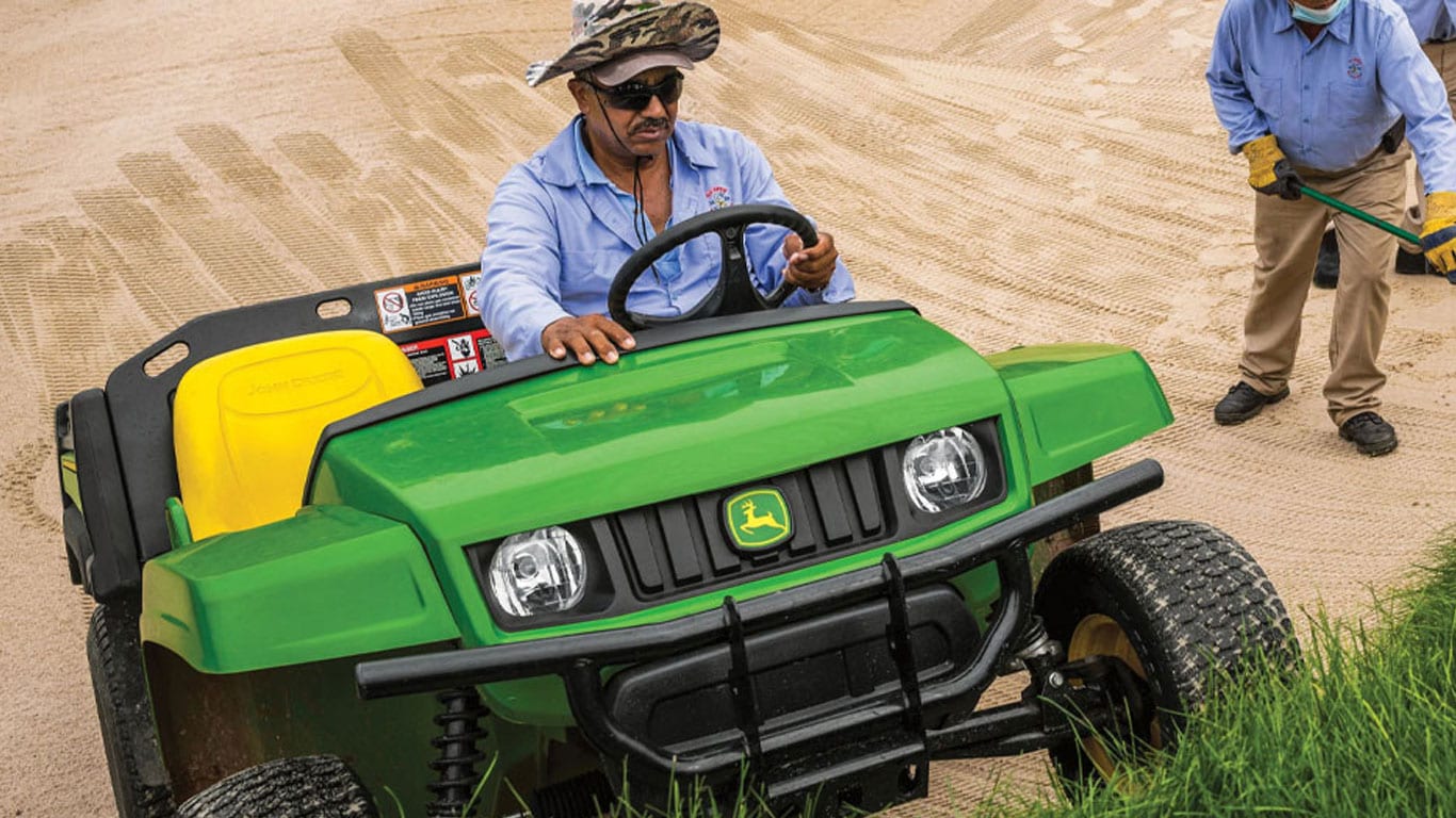 Gator™ Utility Vehicles | UTV Side By Sides | John Deere US