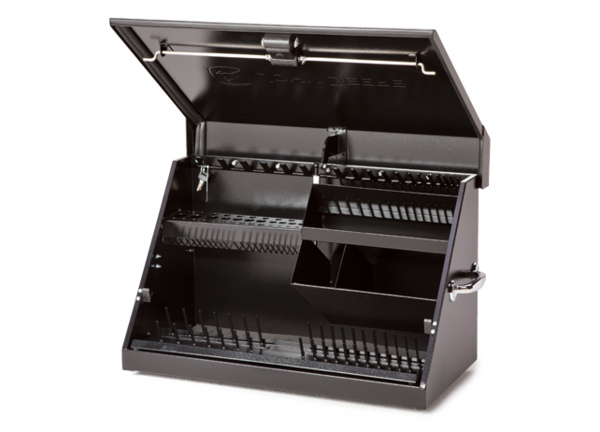 https://www.deere.com/assets/images/common/products/home-workshop/safes-and-tool-storage/toolboxes/road_box_ac_3015tb_b_small_cc0a21b887116cf23d1d89e29df934794029e733.png