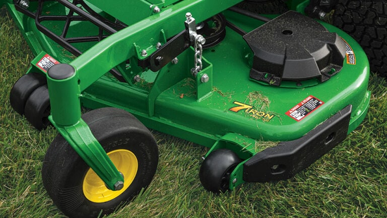 Close up of the Q820M QuikTrak Stand-on mower 54 inch 7 Iron pro mower deck