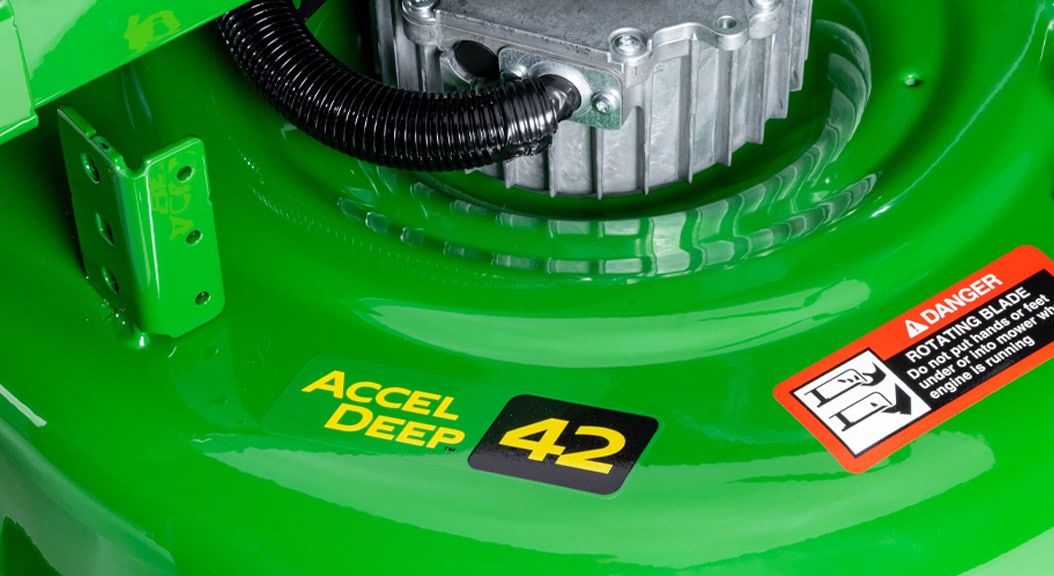 Close up of 42in Accel Deep™ mower deck