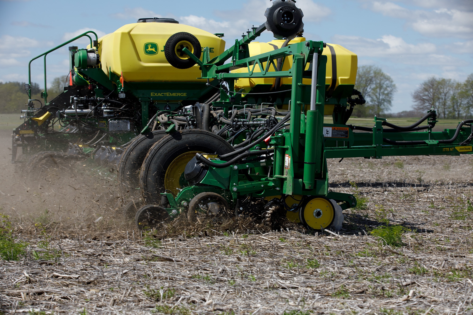 John Deere 1775nt Planter with ExactEmerge