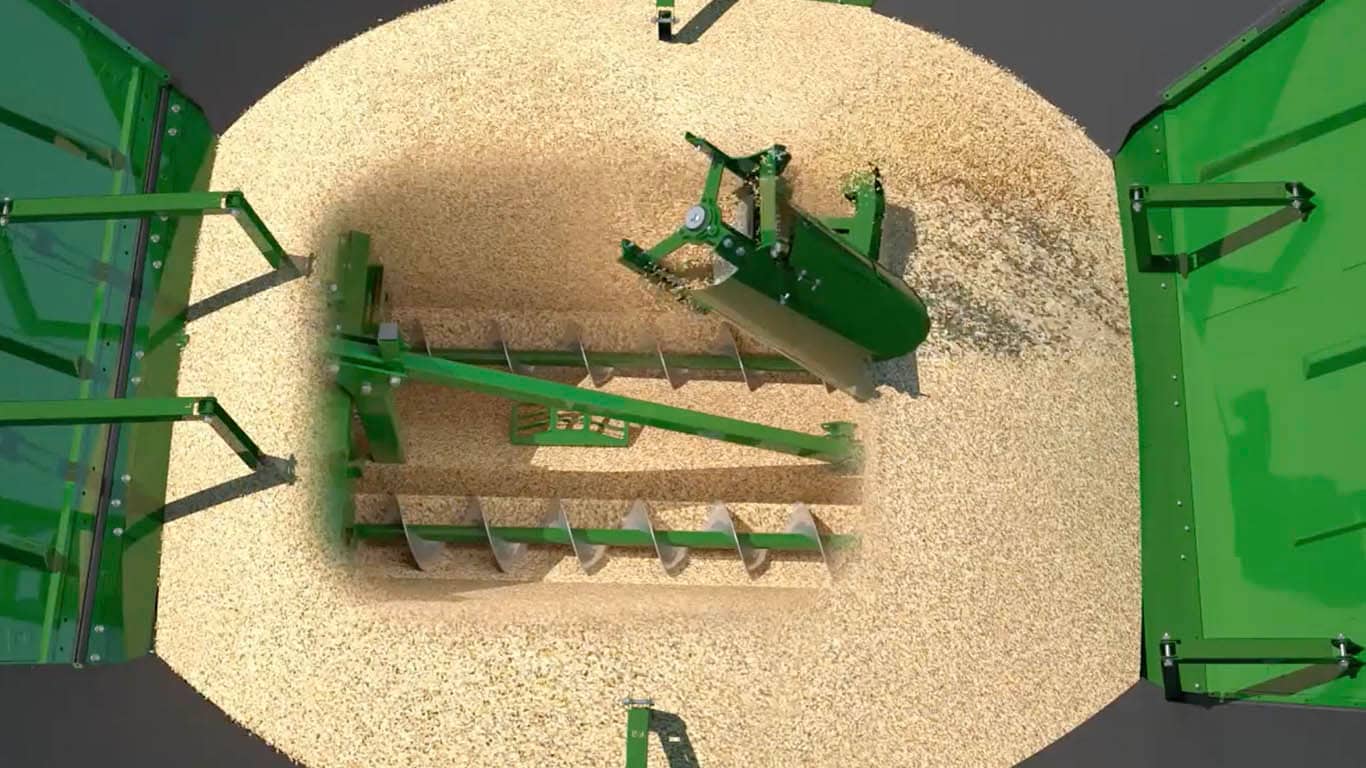 Overview of grain in tank with cross auger