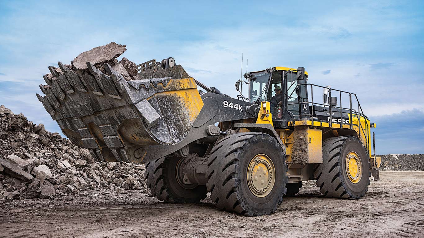 In addition to Final Tier 4 updates, Deere also increased coast control performance, giving the operator the capability to adjust the aggressiveness of the