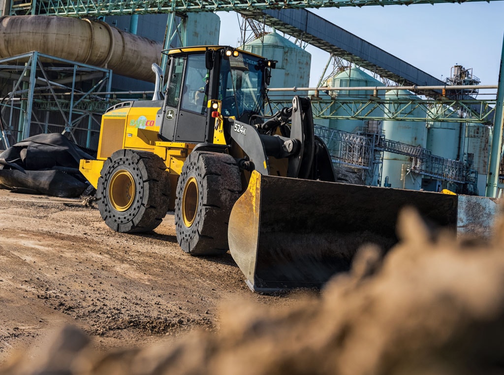 John&nbsp;Deere 524K Wheel Loader working on a construction site