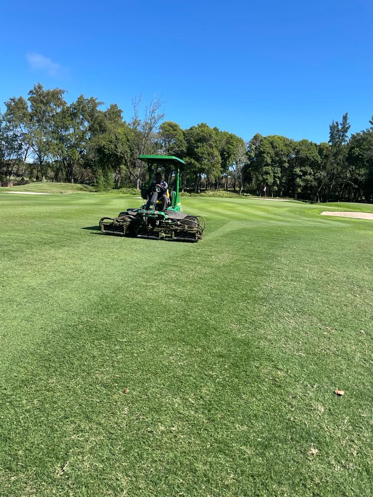 John Deere Golf and Turf Equipment