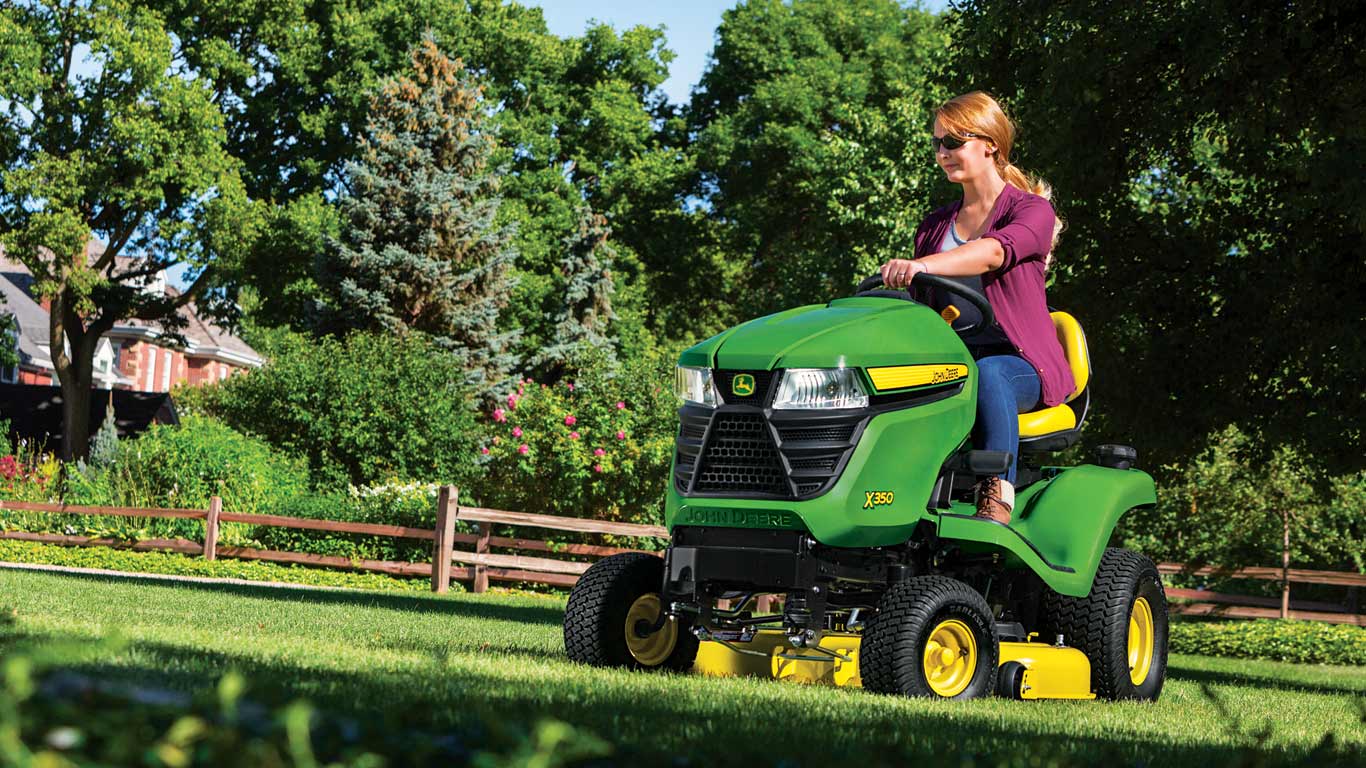 Tractors and Mowers Sales Event | Green Tag | John Deere US