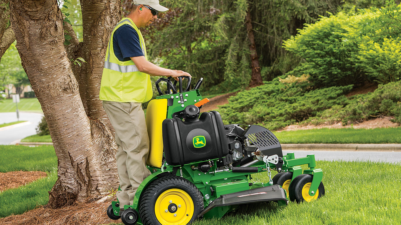 Commercial Zero-turn lawn mower