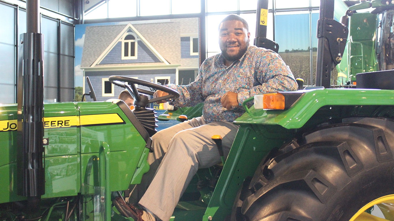 Students & New Graduates Careers John Deere US