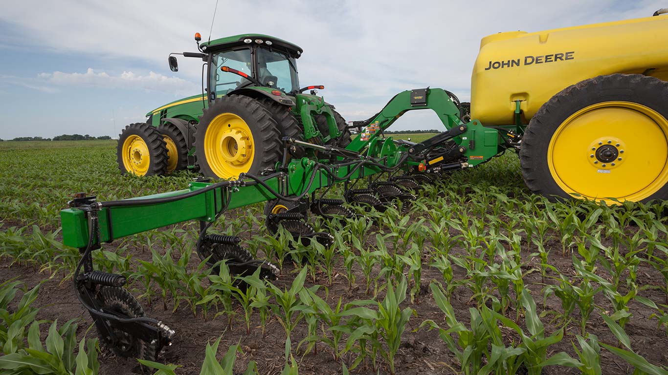 2510L Applicator in young corn field