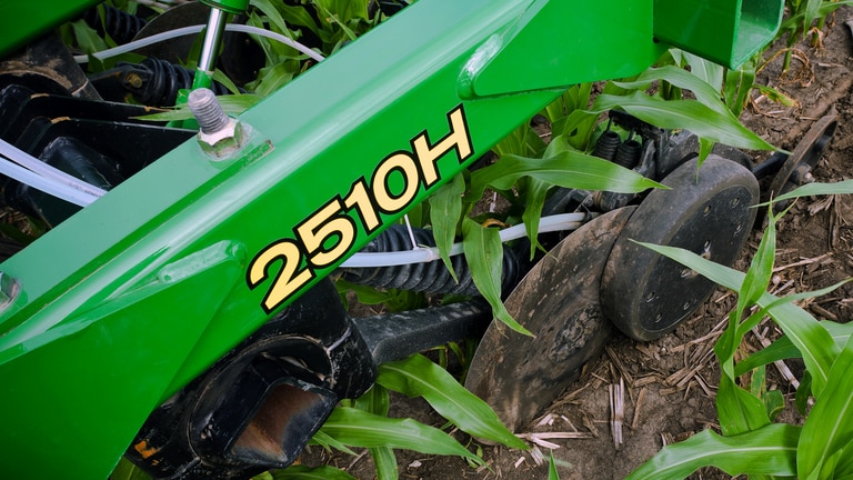 Field image of the 2510H Nutrient Applicator