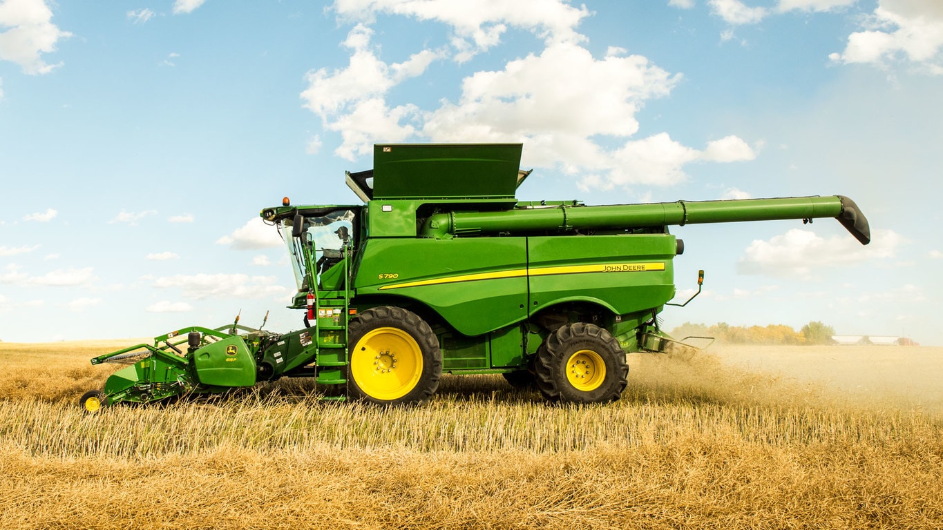 John Deere Harvester Grain Harvesting S760 Combine John Deere US