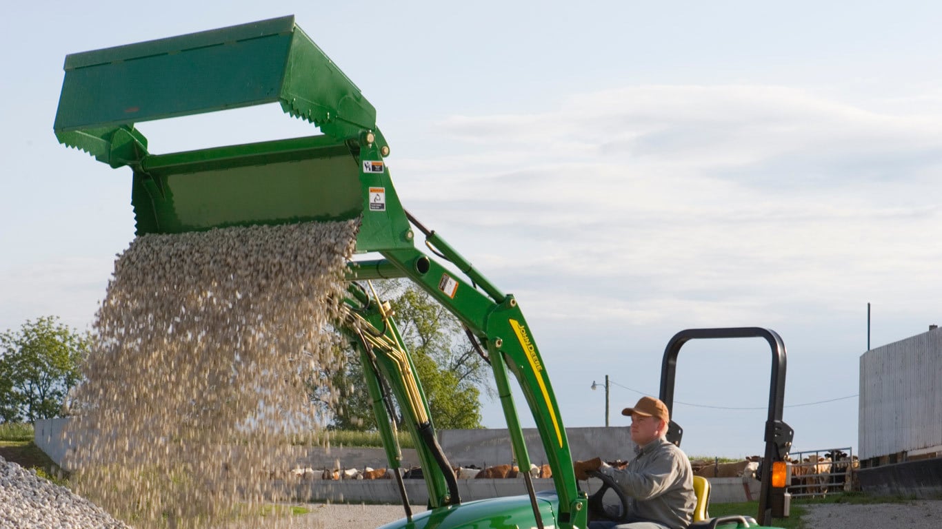 field image of frontier ay12 4 in 1 bucket