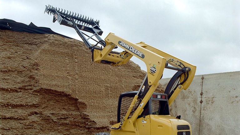 field image of Frontier ag12 silage defacers
