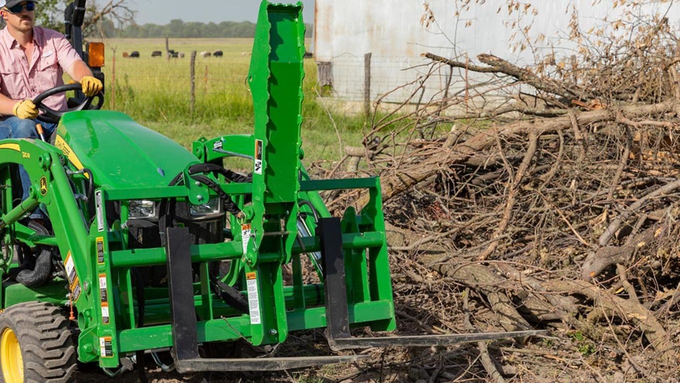 field image of Frontier PG11 pallet grapple