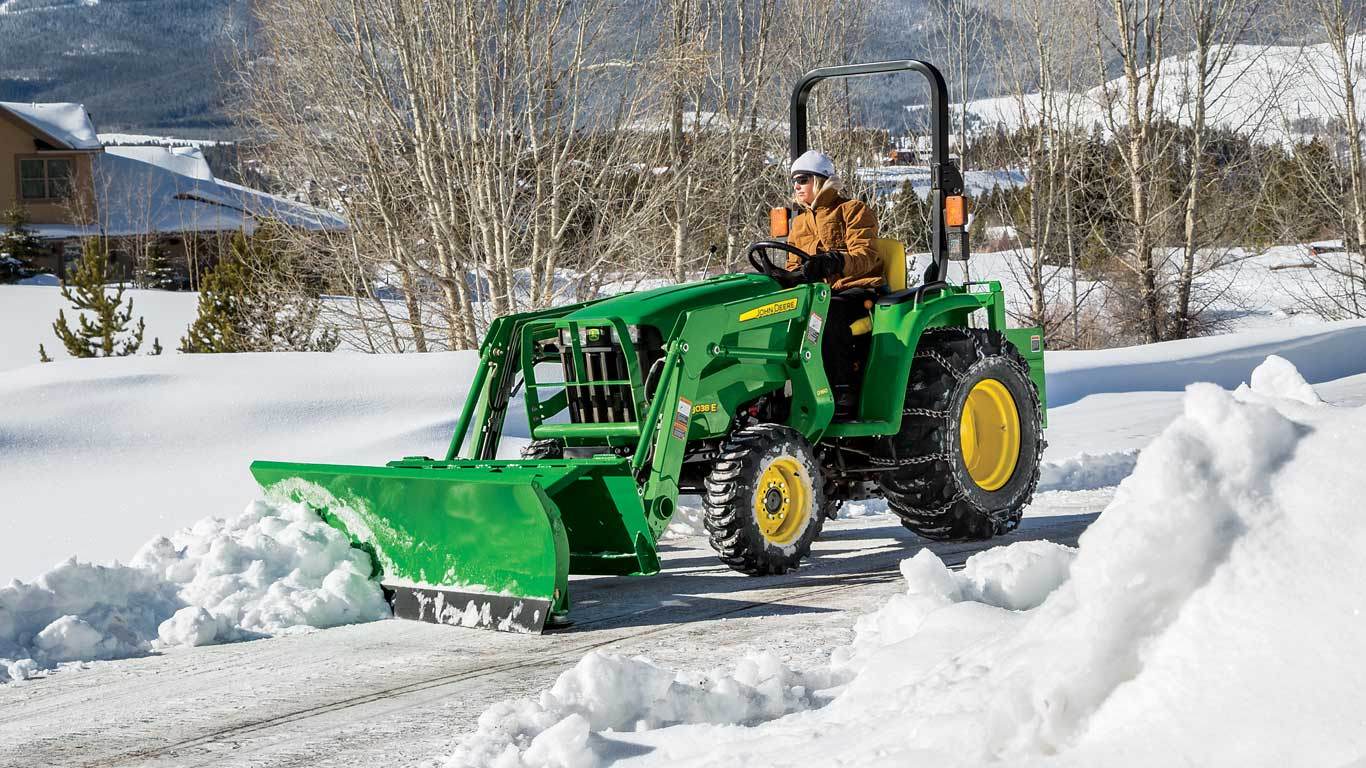 field image of af12g series front blade on tractor