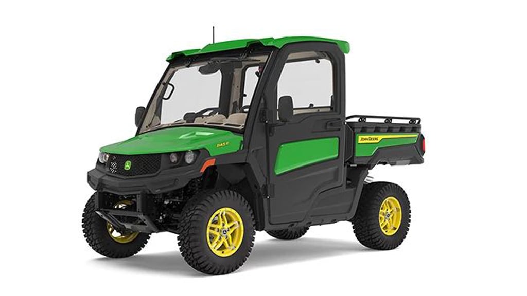 Studio image of a XUV 845R with Premium Cab