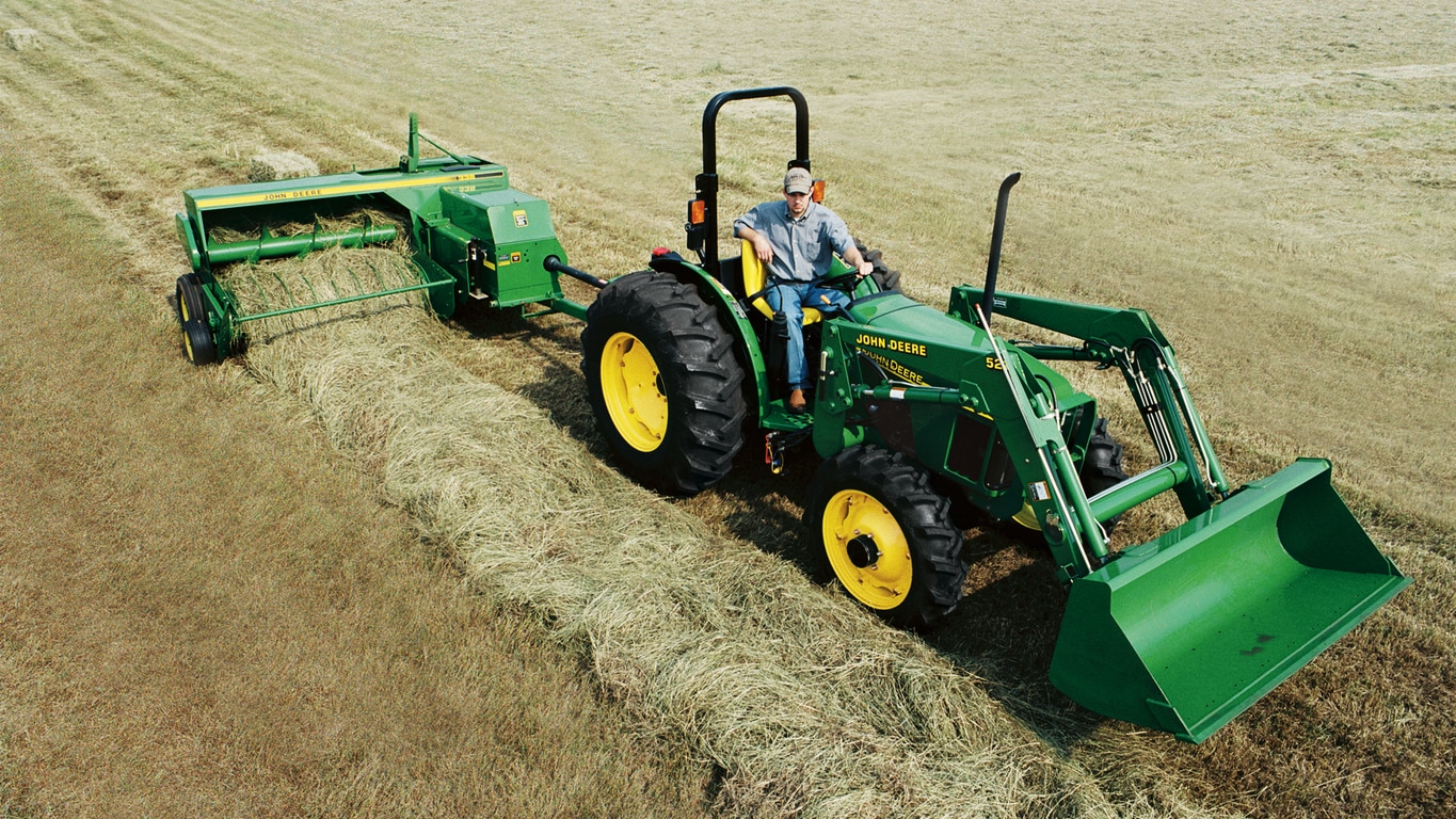 Field image of 328 Twine/Wire baler