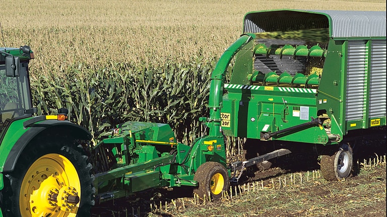 Field shot of 3975 pull type forage harvester