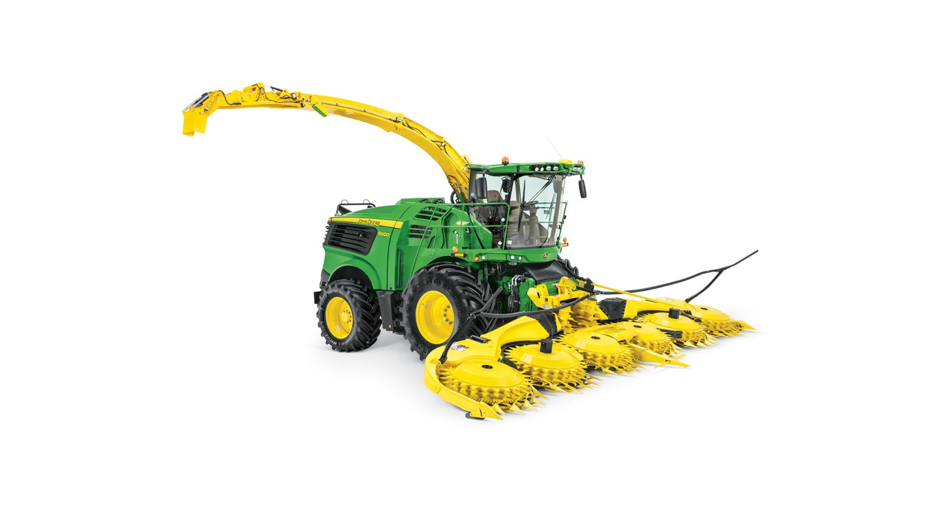 studio image of 9800 self-propelled forage harvester