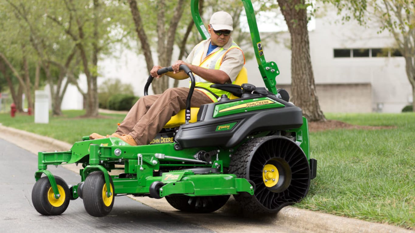 Commercial Mowers Ztrak Z945m Efi Zero Turn Mowers John Deere Us