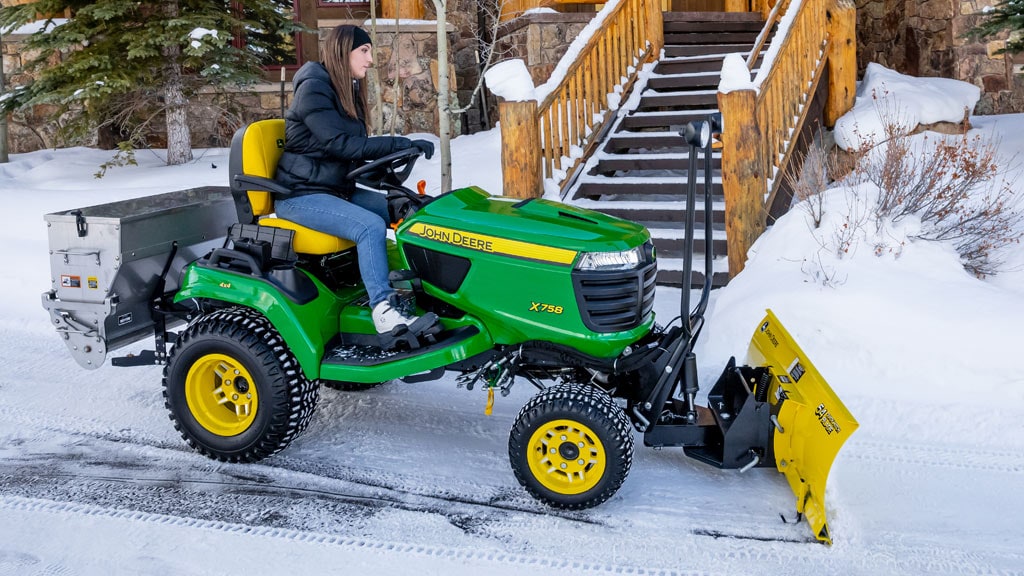 X700 Signature Series Tractors Lawn