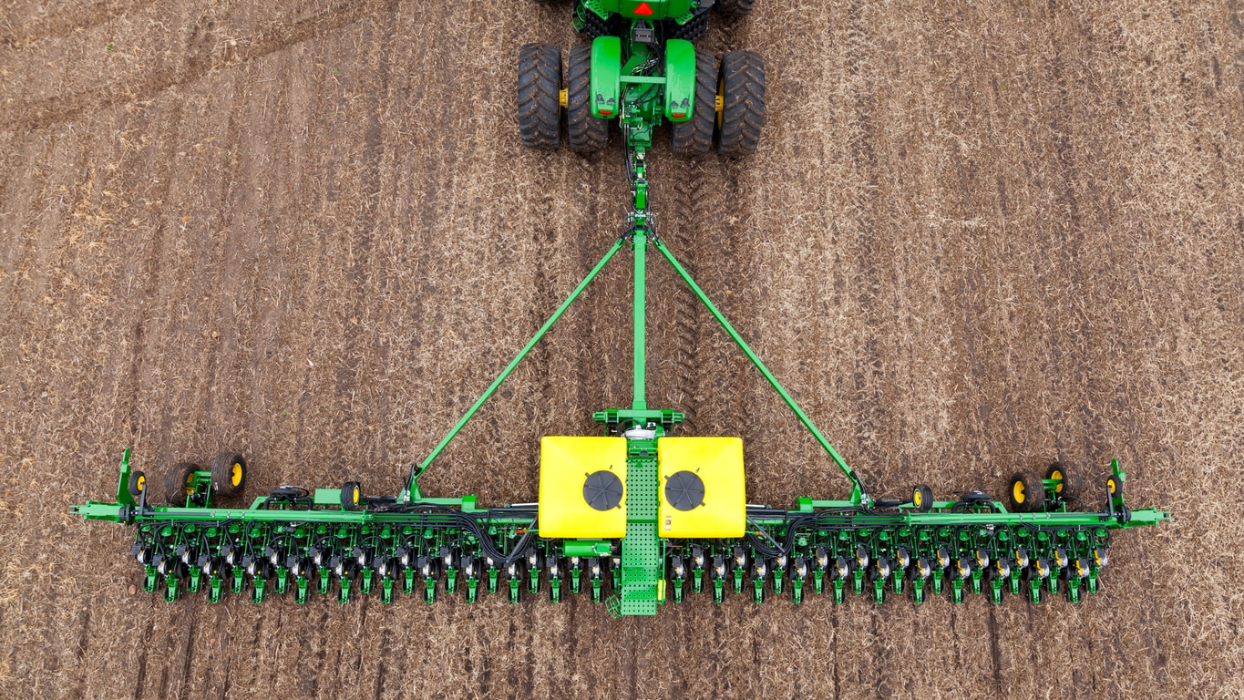 DB60 47Row15 Planter