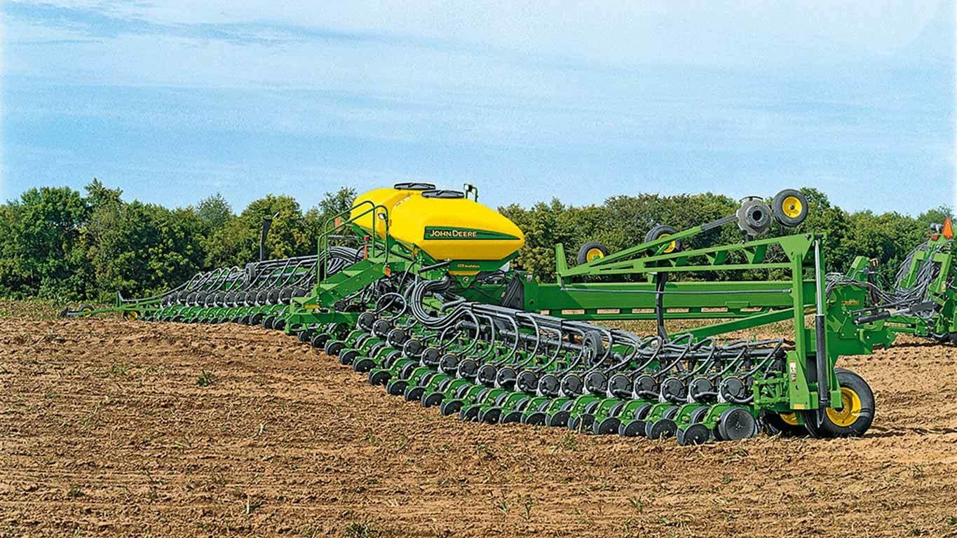 field image of db90 54 row 20 planter