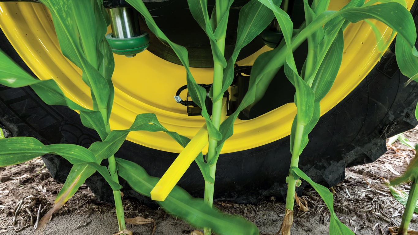 Field image of AutoTrac™ RowSense™ - Sprayer