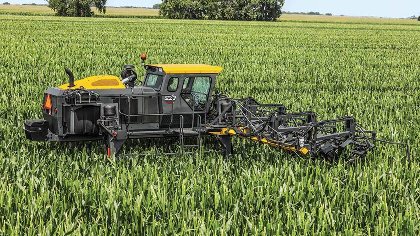 image of 204SP Hagie™ Self-Propelled Detasseler