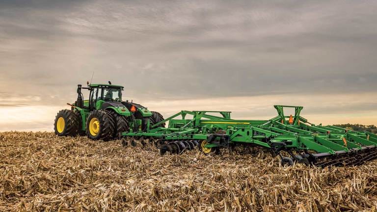 Field image of 9570R 4WD Tractor